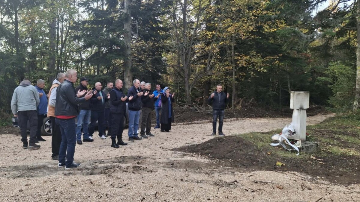 „Jokeri“ položili cvijeće na Moševićkom brdu u znak sjećanja na šehide i poginule borce