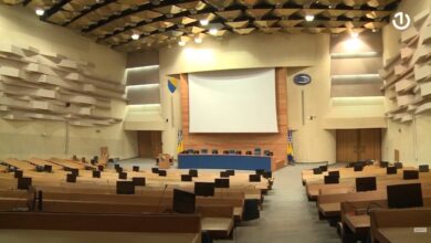 Dok građani sastavljaju kraj s krajem, izabrani političari ulaze u četiri godine finansijske sigurnosti